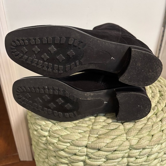 AQUATALIA Gail Black Quilted Suede Mid Calf Low Heel Boots - Picture 7 of 7